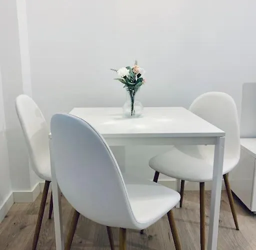 Acogedor Y Comodo Con Piscina