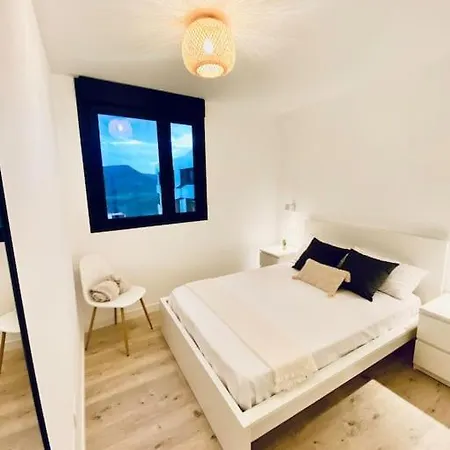 Acogedor Y Comodo Con Piscina